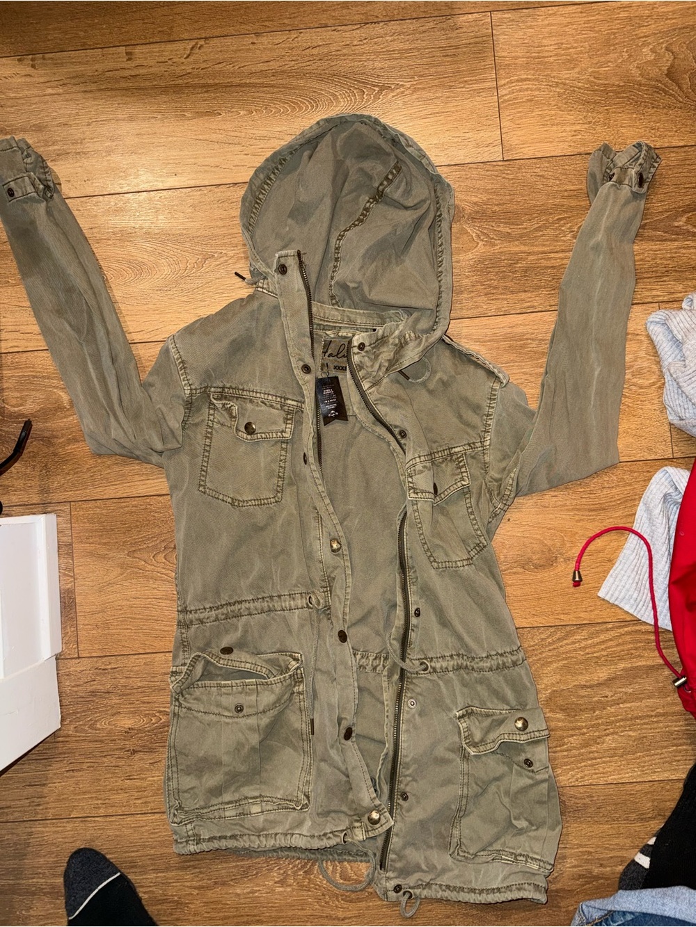Women’s Hooded Anorak Jacket in Olive Green
